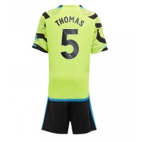 Otroški Nogometni dresi Arsenal Thomas Partey #5 Gostujoči 2023-24 Kratek Rokav (+ Kratke hlače)